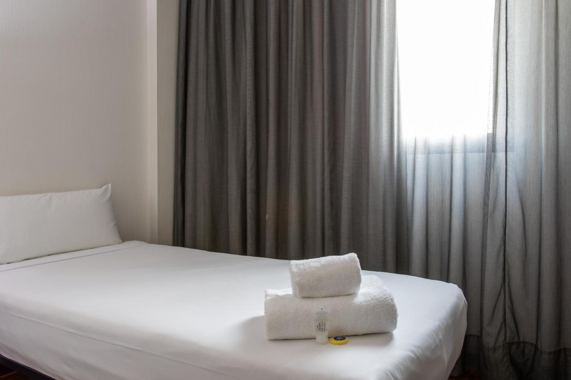 Hotel Ciudad De Мостолес Экстерьер фото