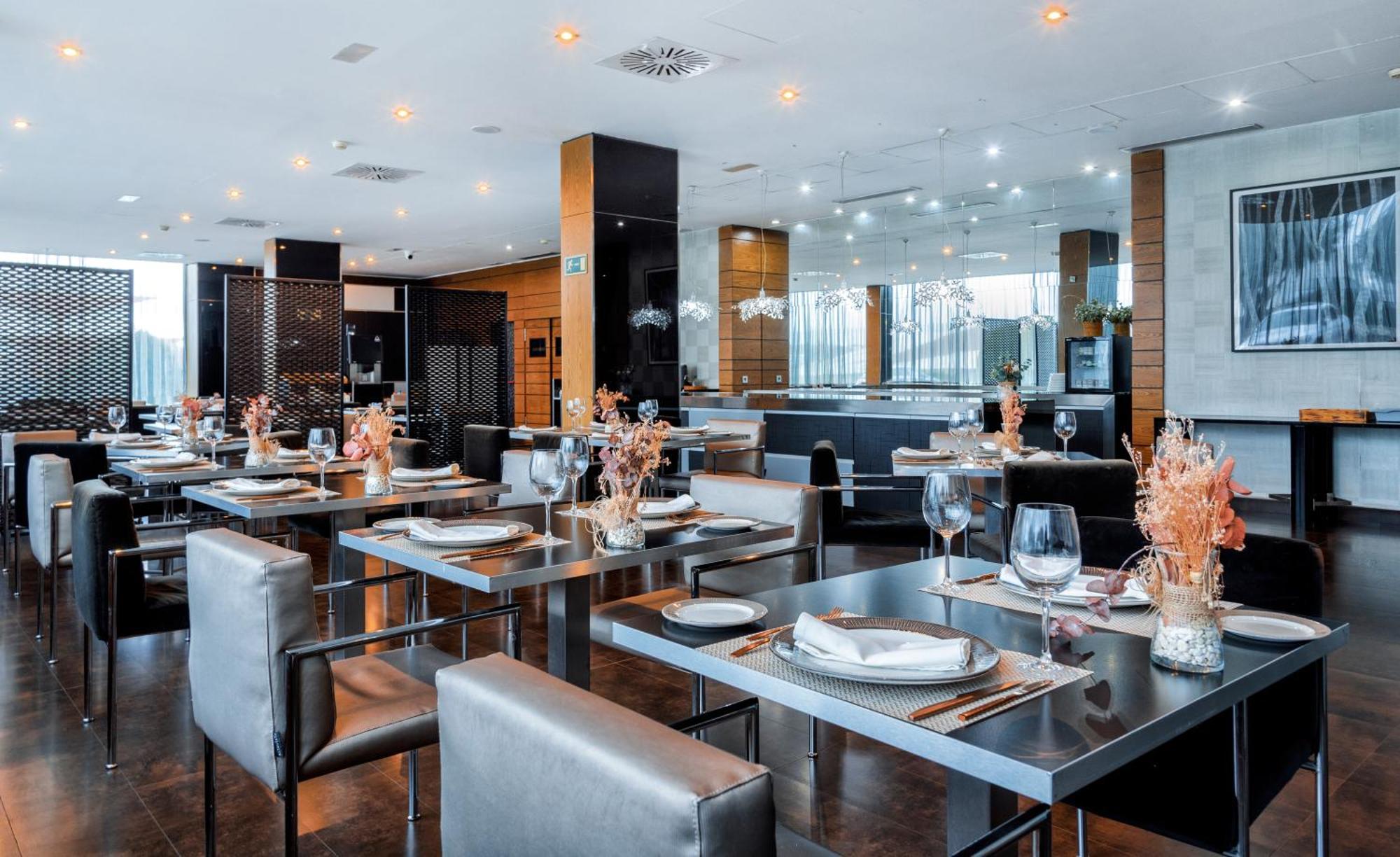 Hotel Ciudad De Мостолес Экстерьер фото