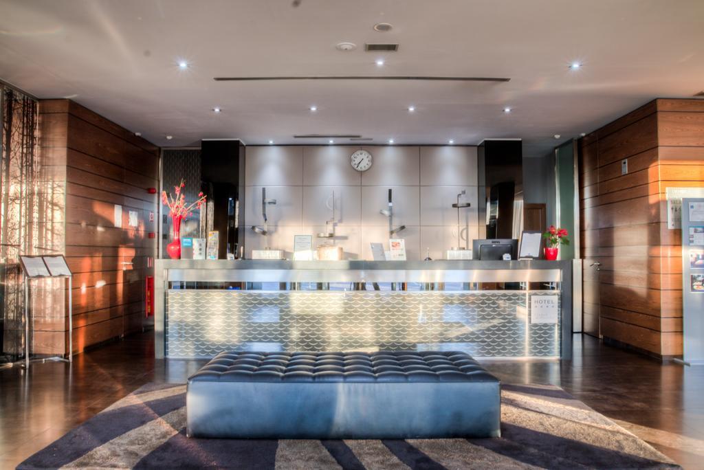 Hotel Ciudad De Мостолес Экстерьер фото
