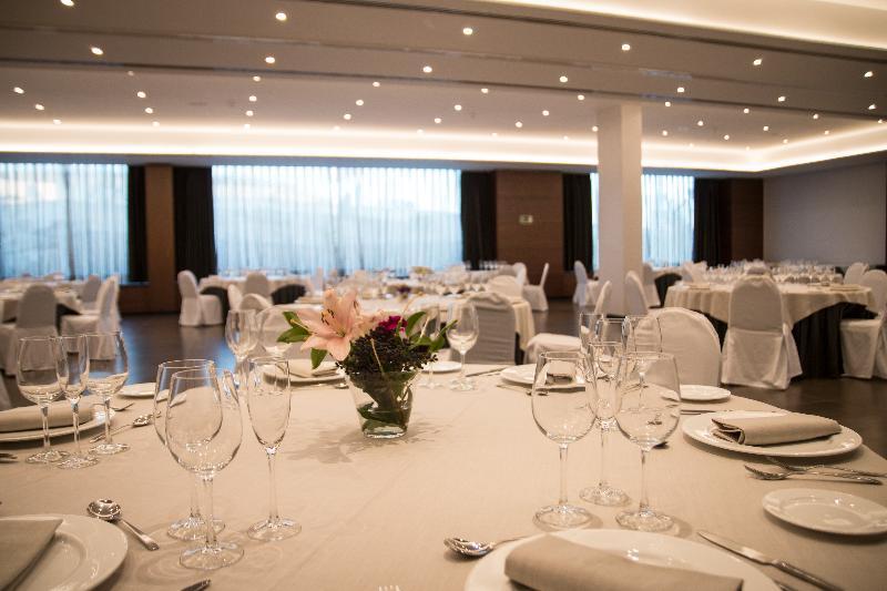 Hotel Ciudad De Мостолес Экстерьер фото